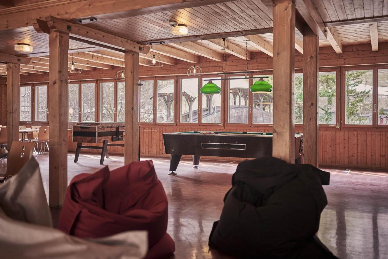 Alpine Base Hostel - Adults Only Lauterbrunnen Exterior foto